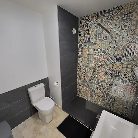 Apartment Neuf Proche Et Commerces, Balcon Vue - Fr-1-92-945 *