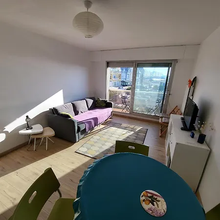 Apartment Neuf Proche Et Commerces, Balcon Vue - Fr-1-92-945 *