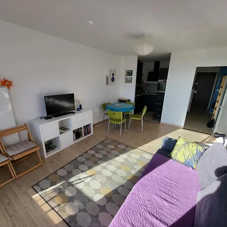 Neuf Proche Et Commerces, Balcon Vue - Fr-1-92-945 *