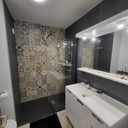 Neuf Proche Et Commerces, Balcon Vue - Fr-1-92-945 Apartment *